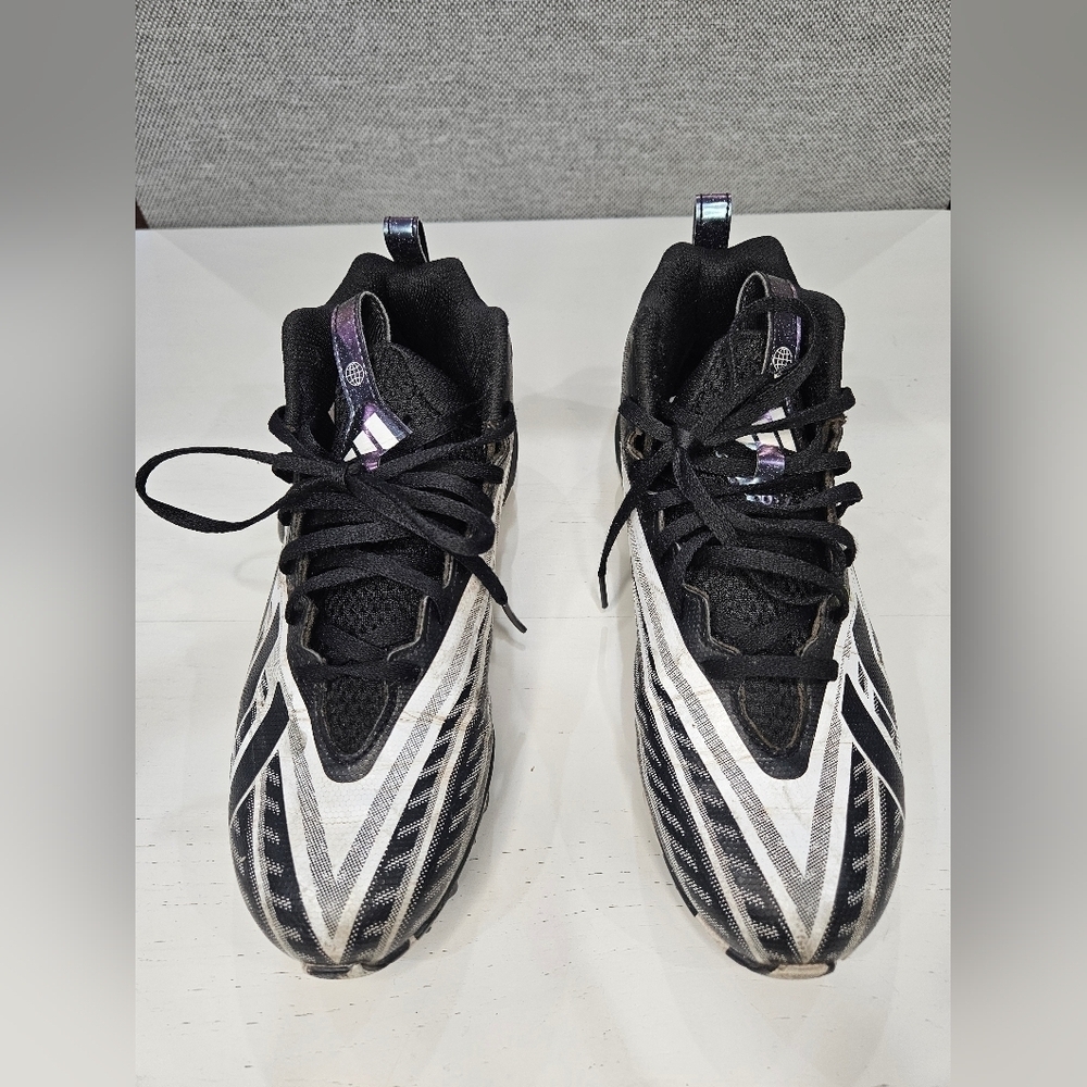 Adidas freak spark MD 23 black Football Cleats. Youth shoes Size 6.